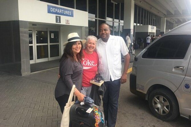 Round-trip Airport Transfer to Grand Palladium Resort & Spa - The A/C Ride to Grand Palladium, Plus Water and Music Requests