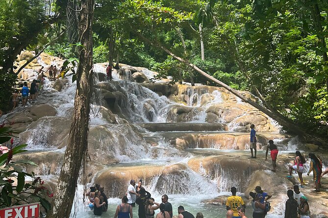 Round Trip Sangsters Montego Bay Airport to Ocho Rios transfers - The ride, AC comfort, and the 1.5 to 2 hour reality