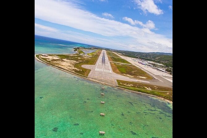 Runaway Bay Hotels Private Airport Transfer - Getting in the car: vehicle size, pickup clarity, and your best prep