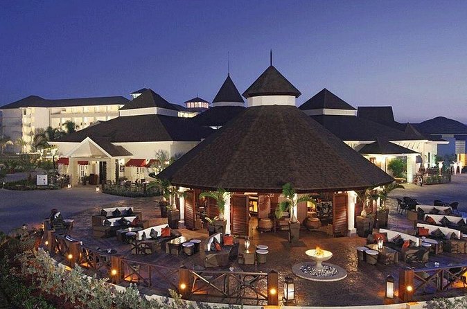 Secrets St. James Private Airport Transfer - Vehicle Size and Luggage: Small Details That Save Big Frustration