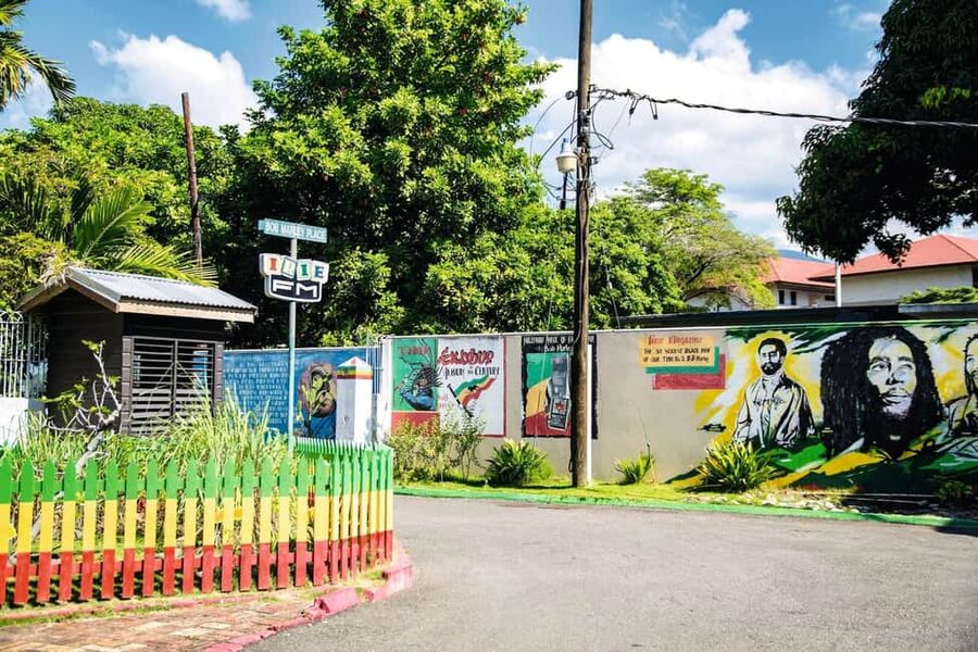 Shared/Private Full Day Blue Mountains Tour -Top Attractions - Should You Book This Full Day Blue Mountains and Kingston Tour?