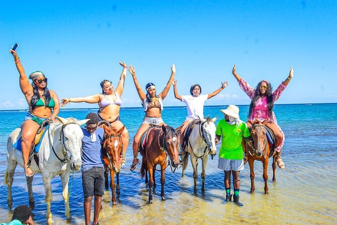 Shared Tour in Ocho Rios with Horseback Riding and Swimming - Entering the Jungle: Trained Horses and Local Stories