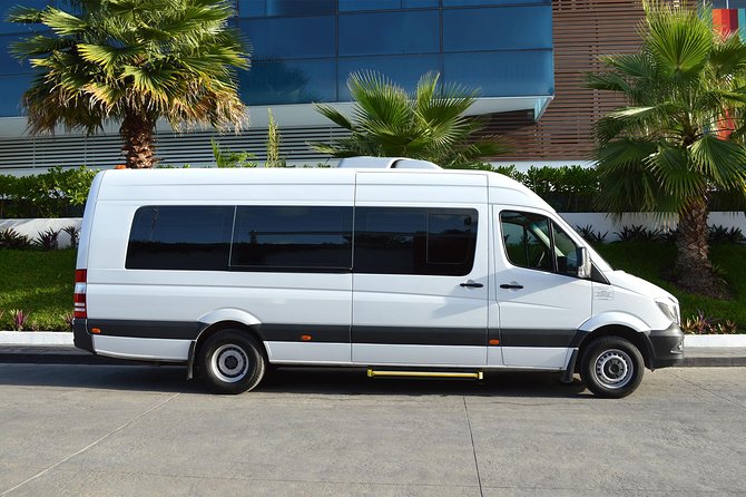 Shared Transfer: From/to Montego Bay International Airport - Pickup zones: where this service actually starts