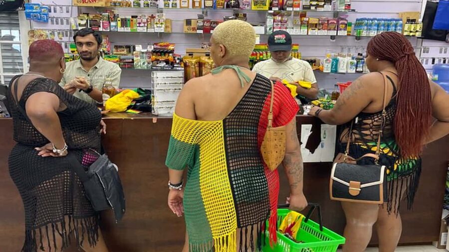 Shopping & Sightseeing Local Guided Tour In Montego Bay - Who this tour is best for