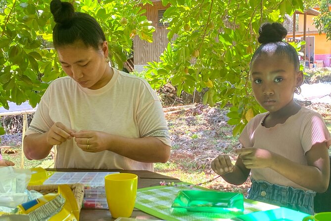 Souvenirs workshop A Mi Mek It! in Montego Bay Jamaica (FR & EN) - Your Three Souvenirs: Red Stripe Glass, Calabash Candle, and More