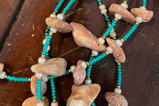 Souvenirs workshop A Mi Mek It! in Montego Bay Jamaica (FR & EN) - The Art Table Under an Ackee Tree