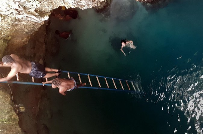Stepping High Mountain Tour and Blue Hole Mineral Spring from Negril - Mineral-Spring Time: What to Expect Day of, Comfort-wise