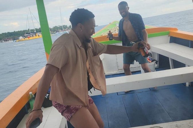 Sunset Booze Cruise in Negril - Safety and Pace: Lifeguard, Captain, and a Small Group (Up to 25)