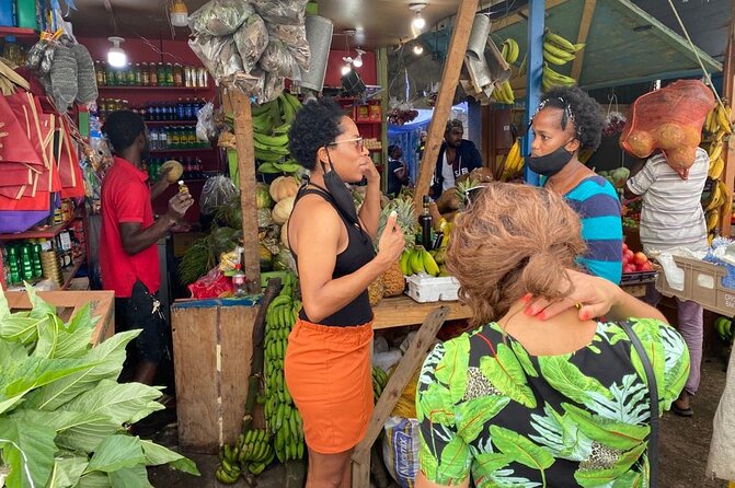 Taste of Jamaica Food Tour from Ocho Rios - Fruit stand stop: how to sample like a pro