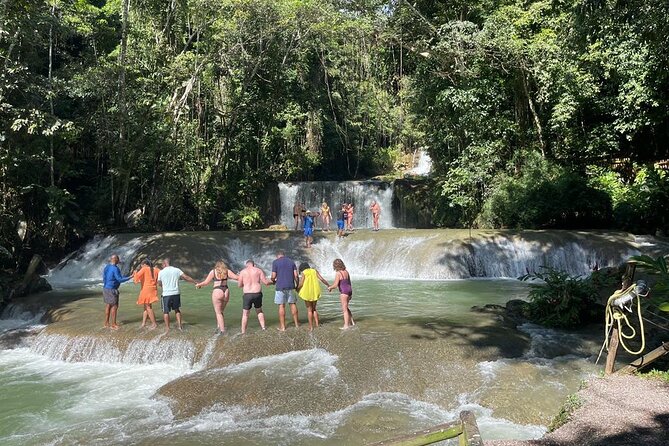 Tour to Black River and YS Falls - The air-conditioned ride, pickup, and small group feel