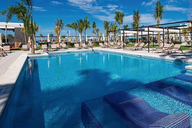 Transfer from/to Airport, Riu Reggae, Riu Montego Bay, Riu Palace - Dropping You at Riu Reggae, Riu Montego Bay, or Riu Palace